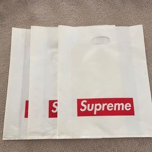 3 Surpreme Bags